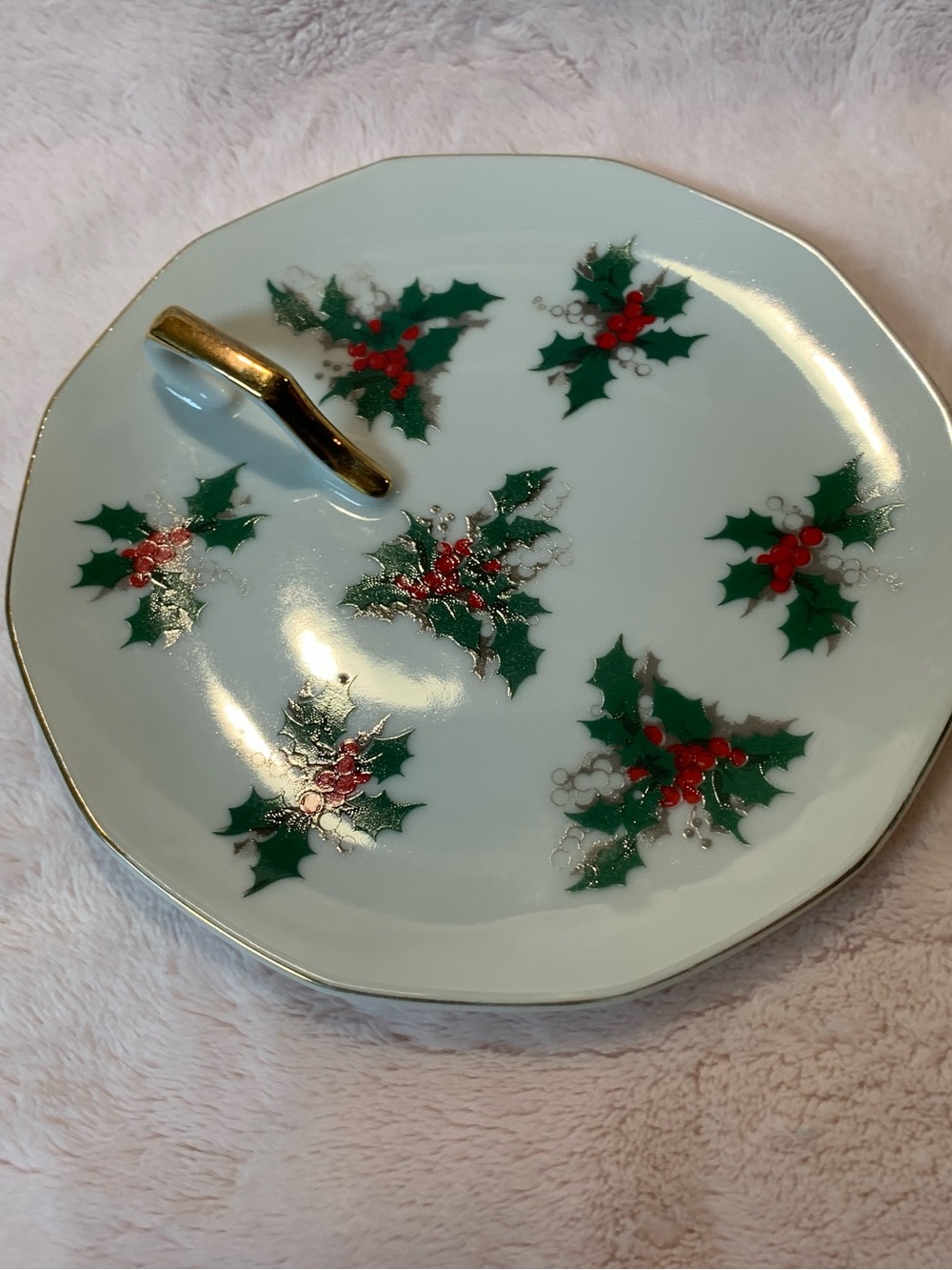 Lefton Porcelain Plate with Red Lefton Sticker and Gold Mark